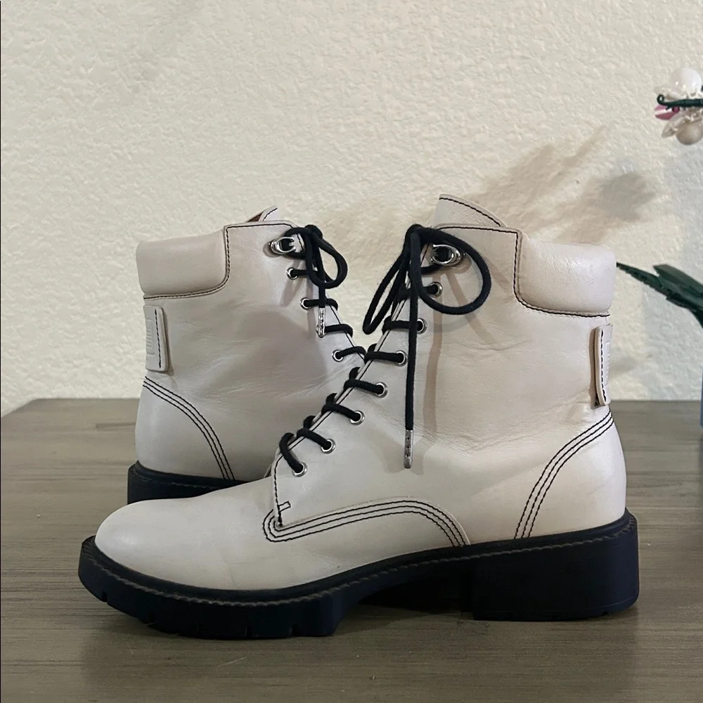 Coach Restored Lorimer Bootie Size 9.5 in Chalk White - Picture 9 of 14